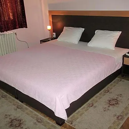 Hotel Silia 3*