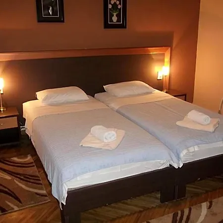 Hotel Silia 3*
